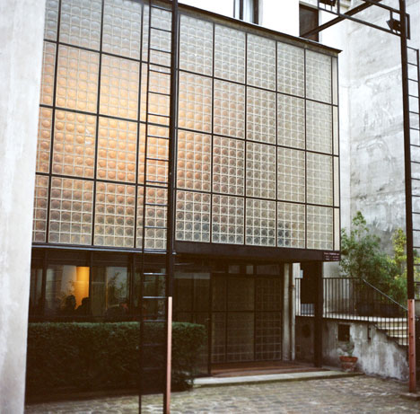 amazing glass house maison de verre paris