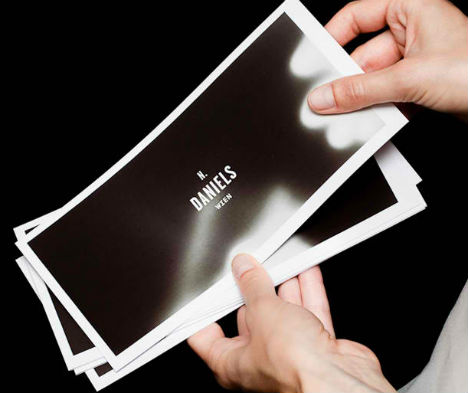 Heat-Sensitive Business Cards Take On Temporary Images | WebUrbanist