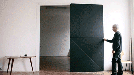 flip-animated-kinetic-doorw