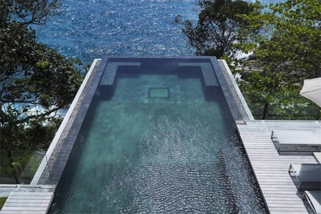 Hanging Homes Cantilevered Infinity Pool 2