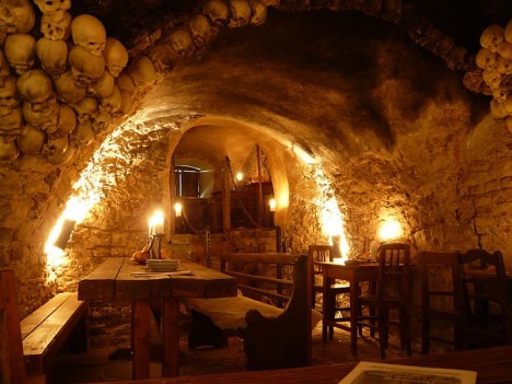 Amazing Restaurants Medieval Tavern 2