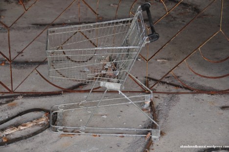 abandoned supermarket pripyat 1a
