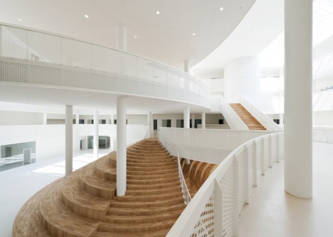 modern stairs amphista