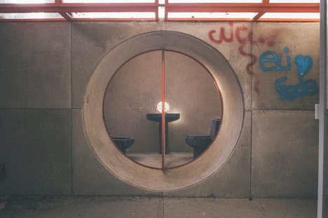 experimental circular bathroom window