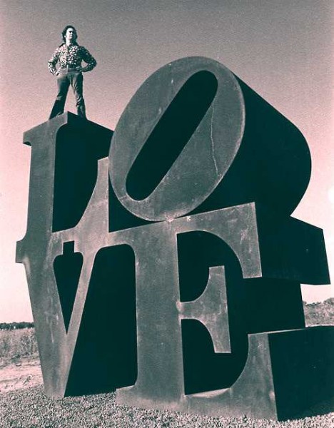 LOVE-sculpture-1b