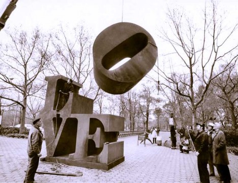 LOVE-sculpture-2c