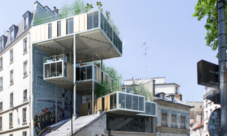 Parasite Houses of Paris: Rooftop Prefabs Cling to Buildings