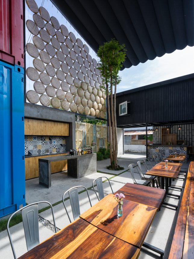 ccasa-shipping-container-hostel